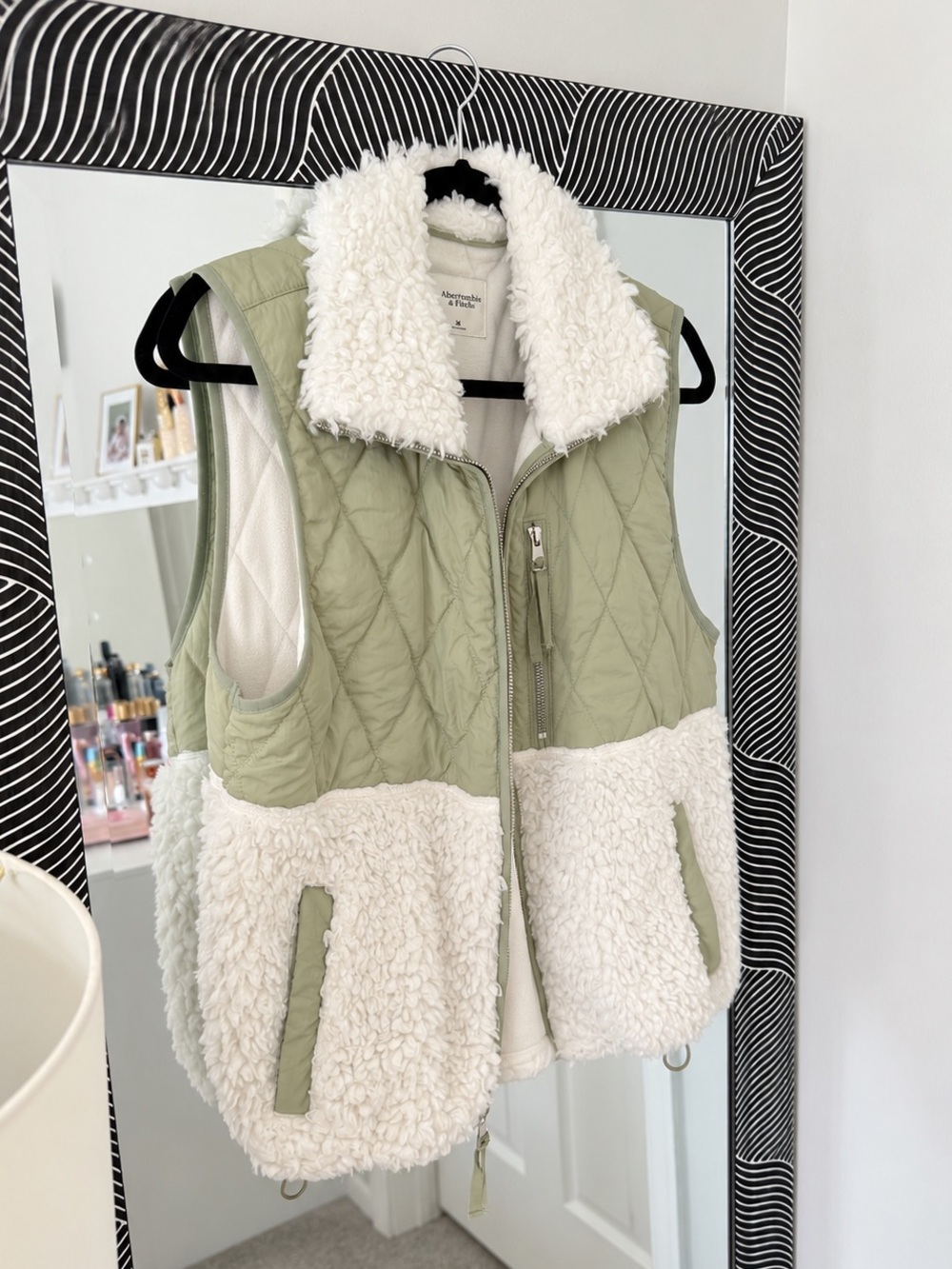 Abercrombie & Fitch Sage Quilted Vest with Cream Sherpa